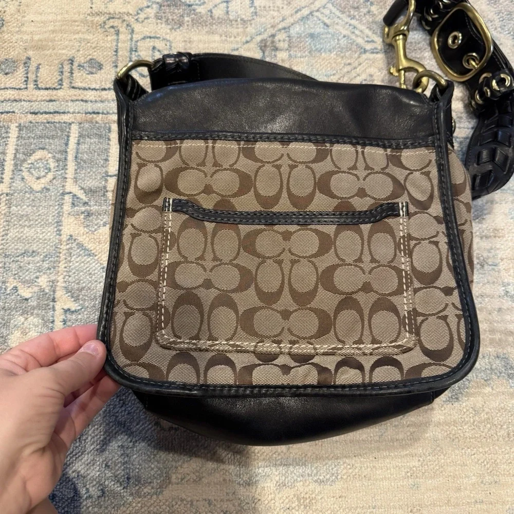Y2K Coach Bleecker Signature Buckle Flap Shoulder Bag Messenger 2007 Vtg Coach